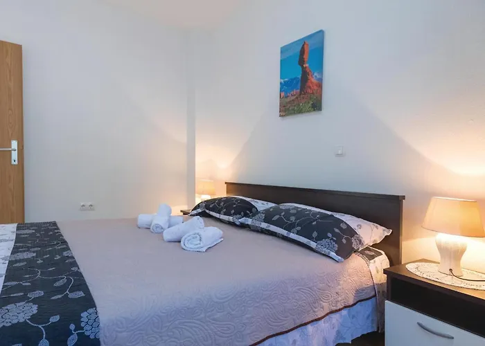 One-bedroom With Sea View 05 *