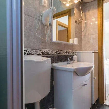 Awesome In With House Sea View Apartment