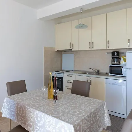 Lejlighed One-bedroom With Sea View 05