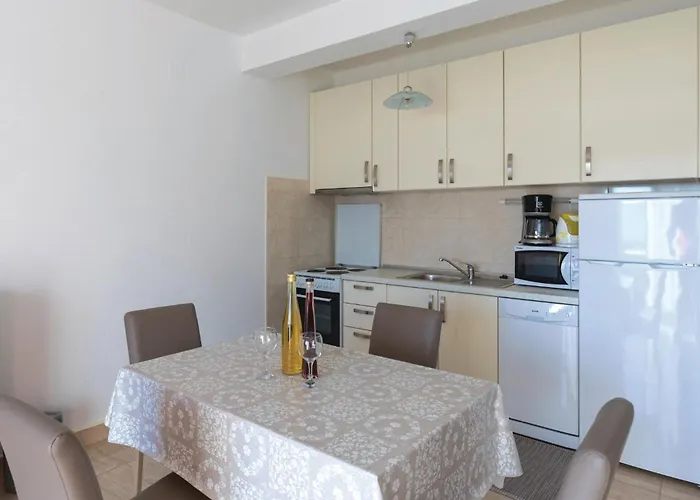 公寓 One-bedroom With Sea View 05